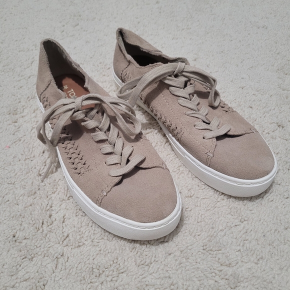 Toms Tan Sneakers Suede Low-Top Casual Size 6.5 - Picture 2 of 8